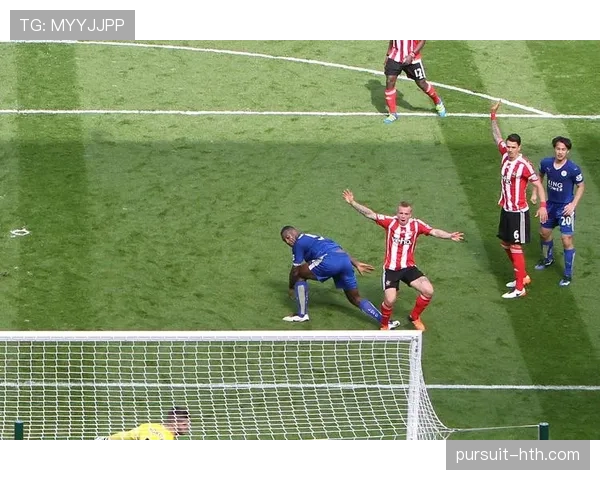 贝肯鲍尔防线：现代足球战术革新的典范，为未来球队提供宝贵借鉴