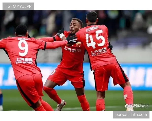 中超晋级悬念重燃,争冠球队面临挑战与球迷热议状态分析 中超晋级悬念重燃,争冠球队面临挑战与球迷热议状态分析